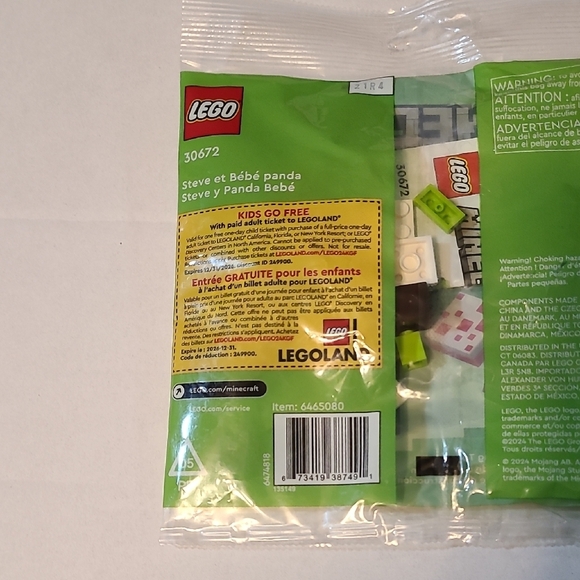 LEGO Minecraft Set with Steve and Baby Panda NWOT Ages 6+ 35 Pieces 30672 - Picture 4 of 5